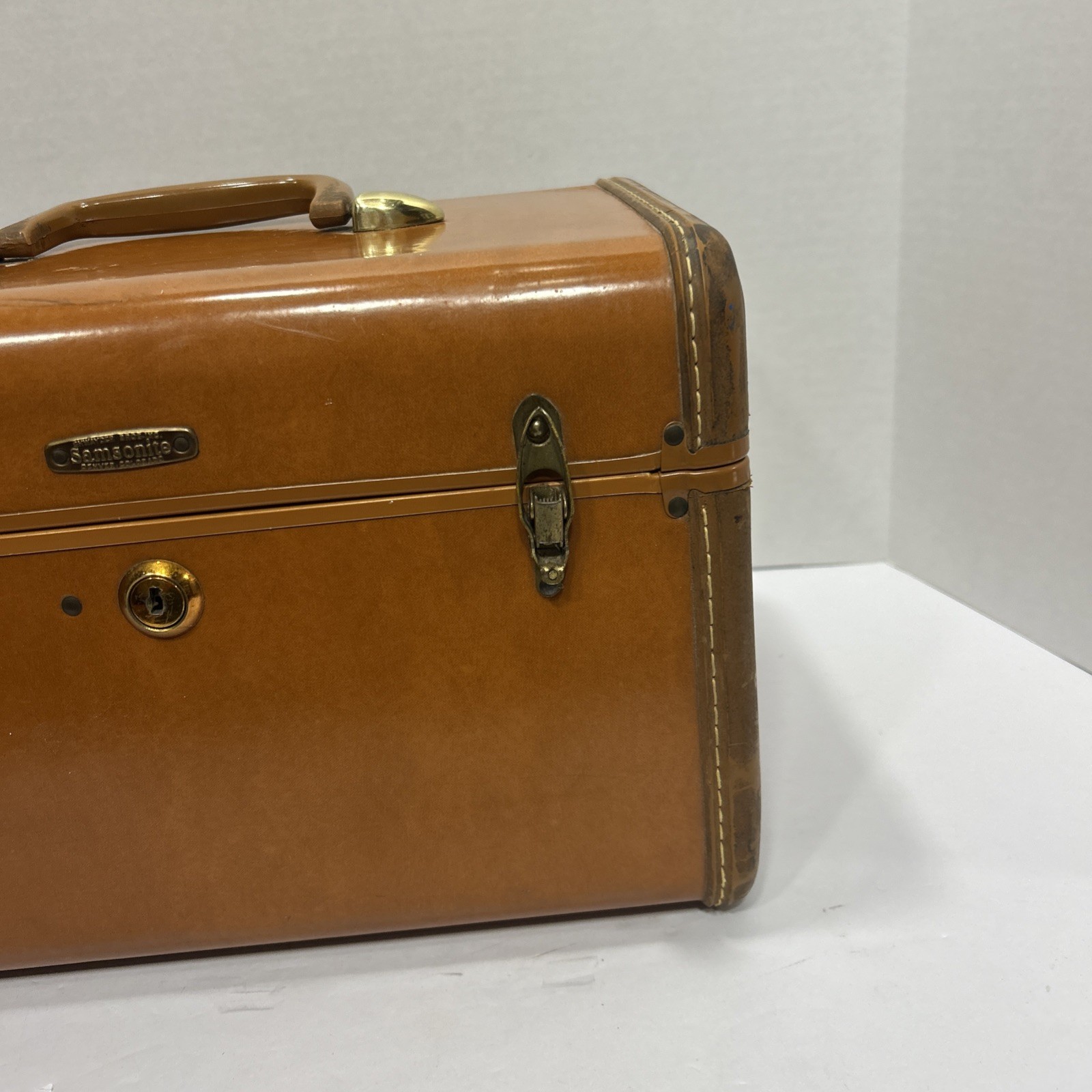 VTG Samsonite Shwayder Bros Luggage Train Case Brown Style 4612 Hard Case NO KEY