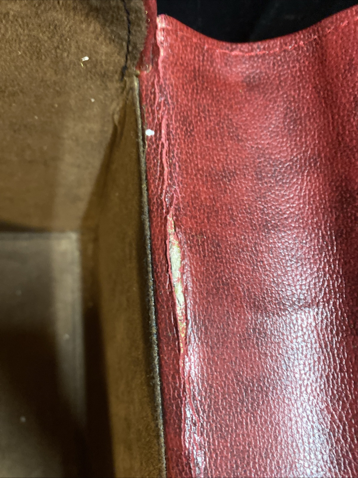 Red Train Case With Asian Design 18×10 Vintage