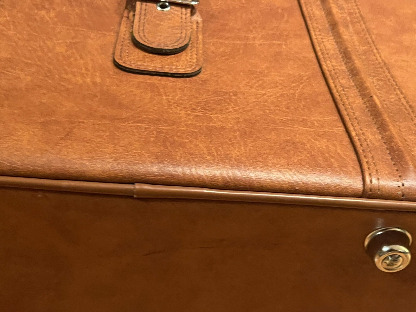 Vintage New Vista Brown Leather Suitcase Medium Size