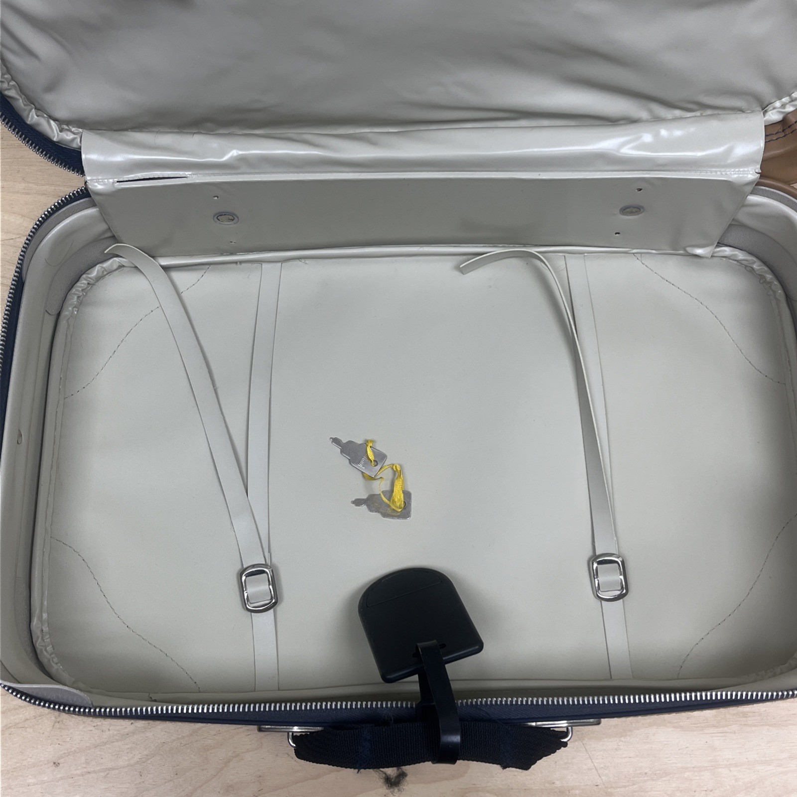 Vintage Bantam Small Suitcase Sewing Pattern In Great Shape With Keys