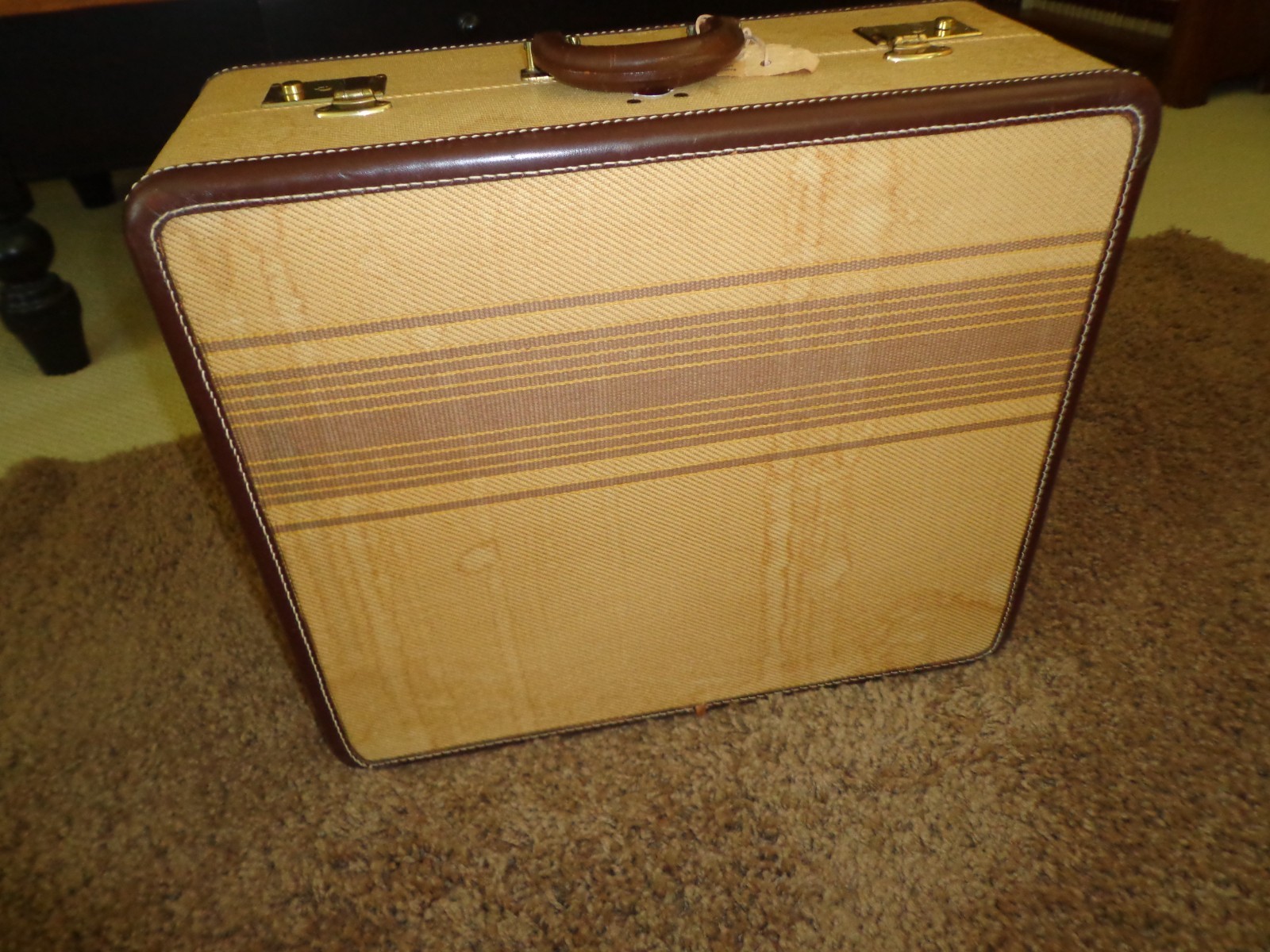 Vintage Portmanteau Luggage Suitcase Clothes Hangers Leather trim/Handle Sturdy
