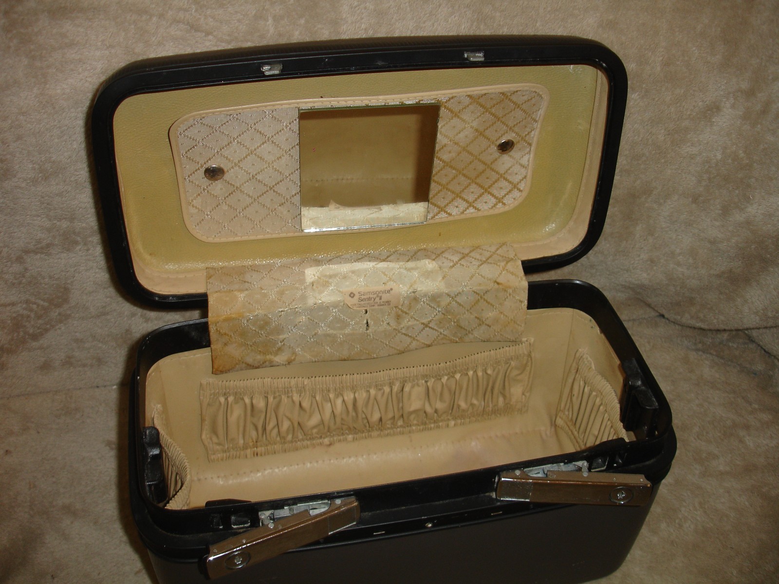 Vintage Brown/Gray Samsonite Sentry II Makeup Train Case w/Mirror NO KEY 15x9x8
