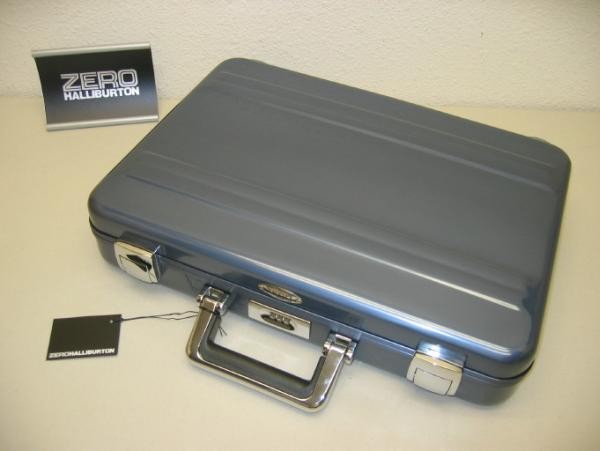 Zero Halliburton aluminum Elite E-Series E3 GB GLACIER BLUE Made-in USA Unused
