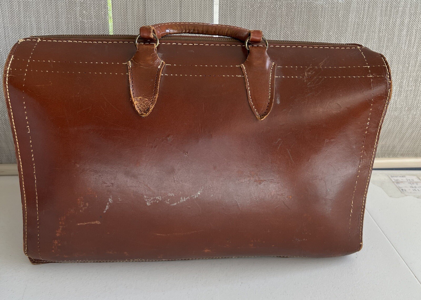 Conmar VTG 60s Cowhide Leather Doctors Carry Bag Luggage 16x11x5 Distressed