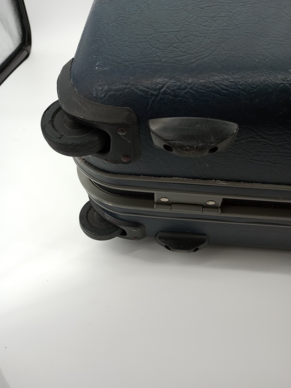 Vtg Rolling Navy Blue Samsonite 1987 Carry Pak 12 Hard Suitcase No Key. Read Plz