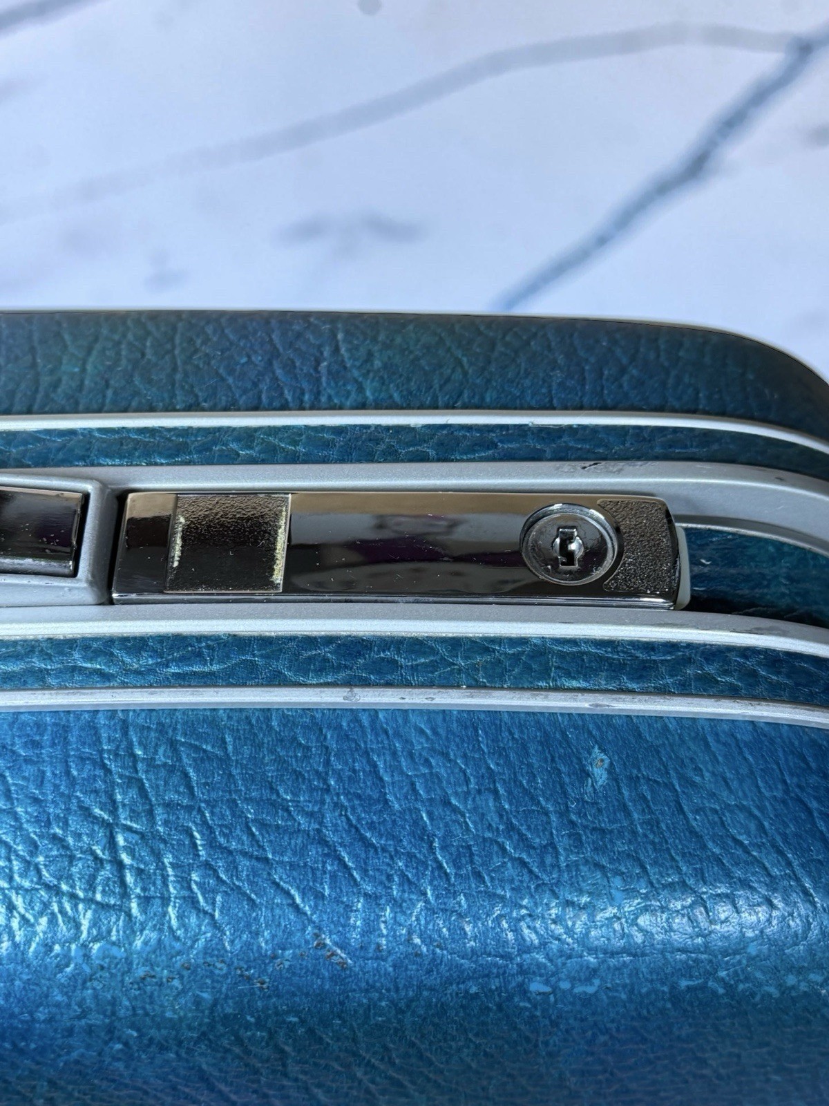 Samsonite Vintage Blue Train Case Hard Shell Travel Cosmetic Luggage 20in