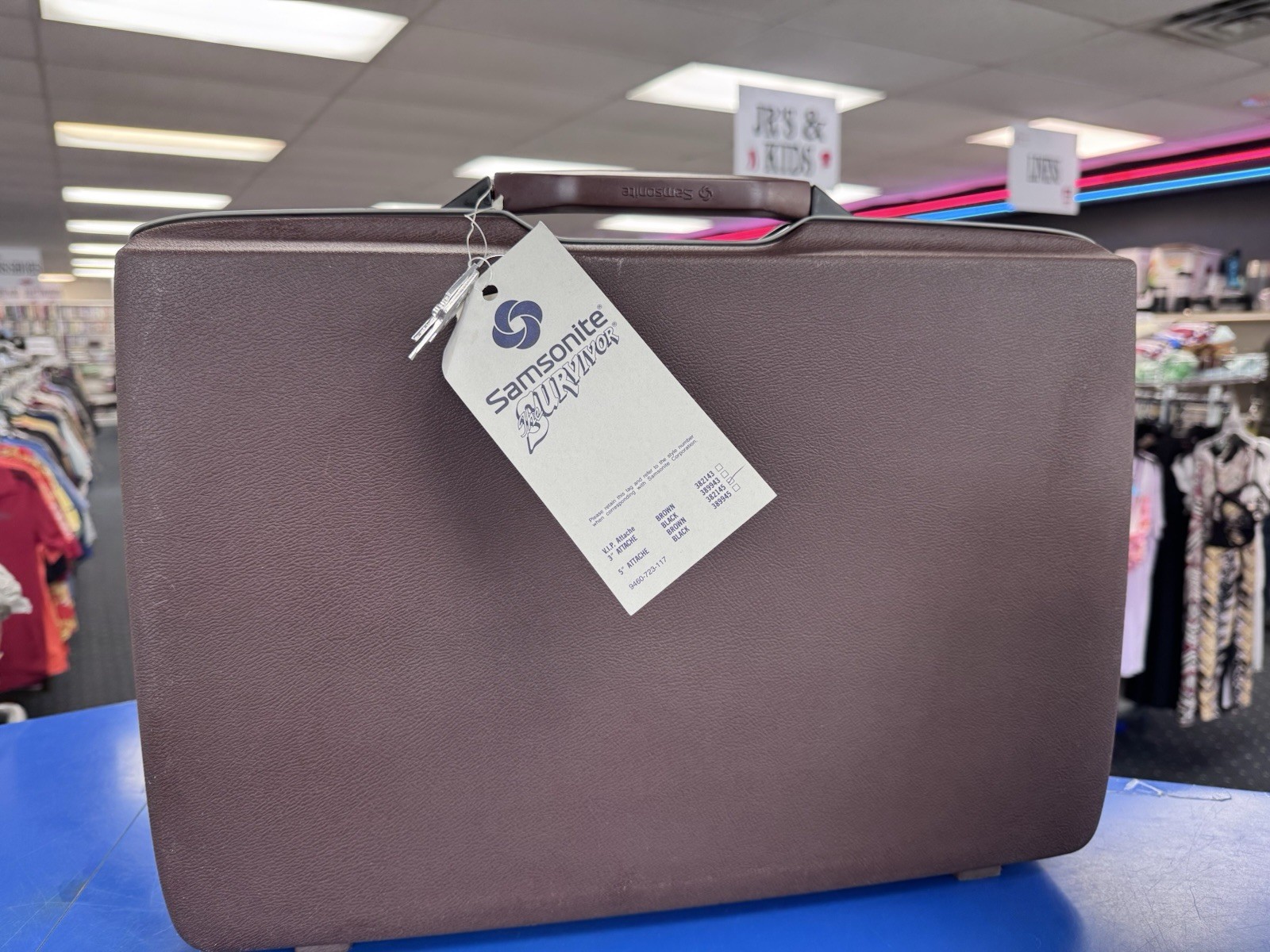 1984 samsonite the survivor brown card case briefcase with keys new/old stock