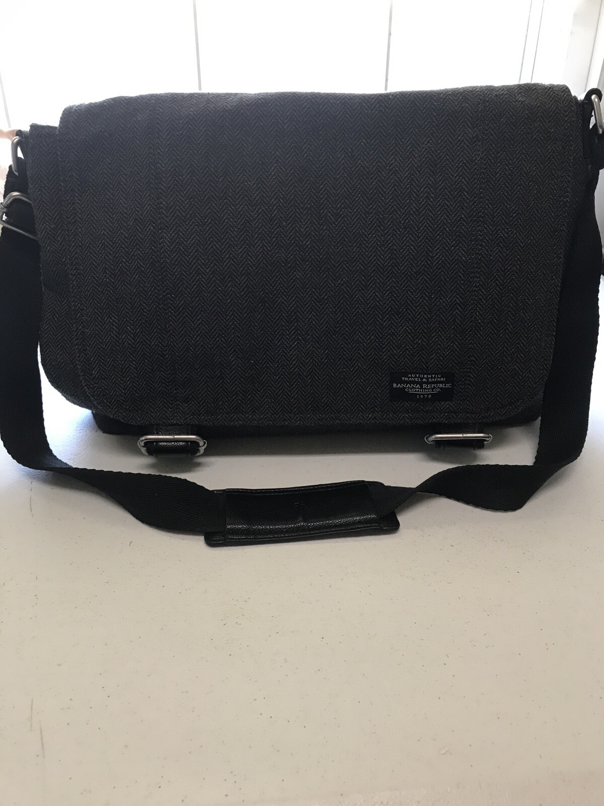 Vintage Banana Republic Authentic Travel & Safari Laptop Bag