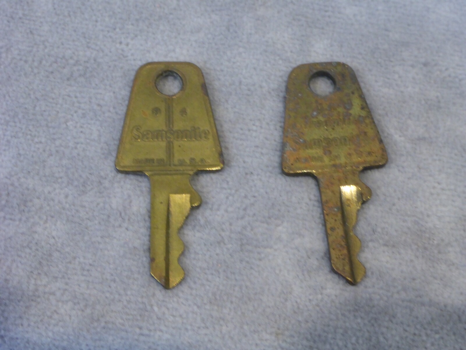 TWO Vintage Brass Shwayder Bros Samsonite Denver Detroit USA Luggage Key 94