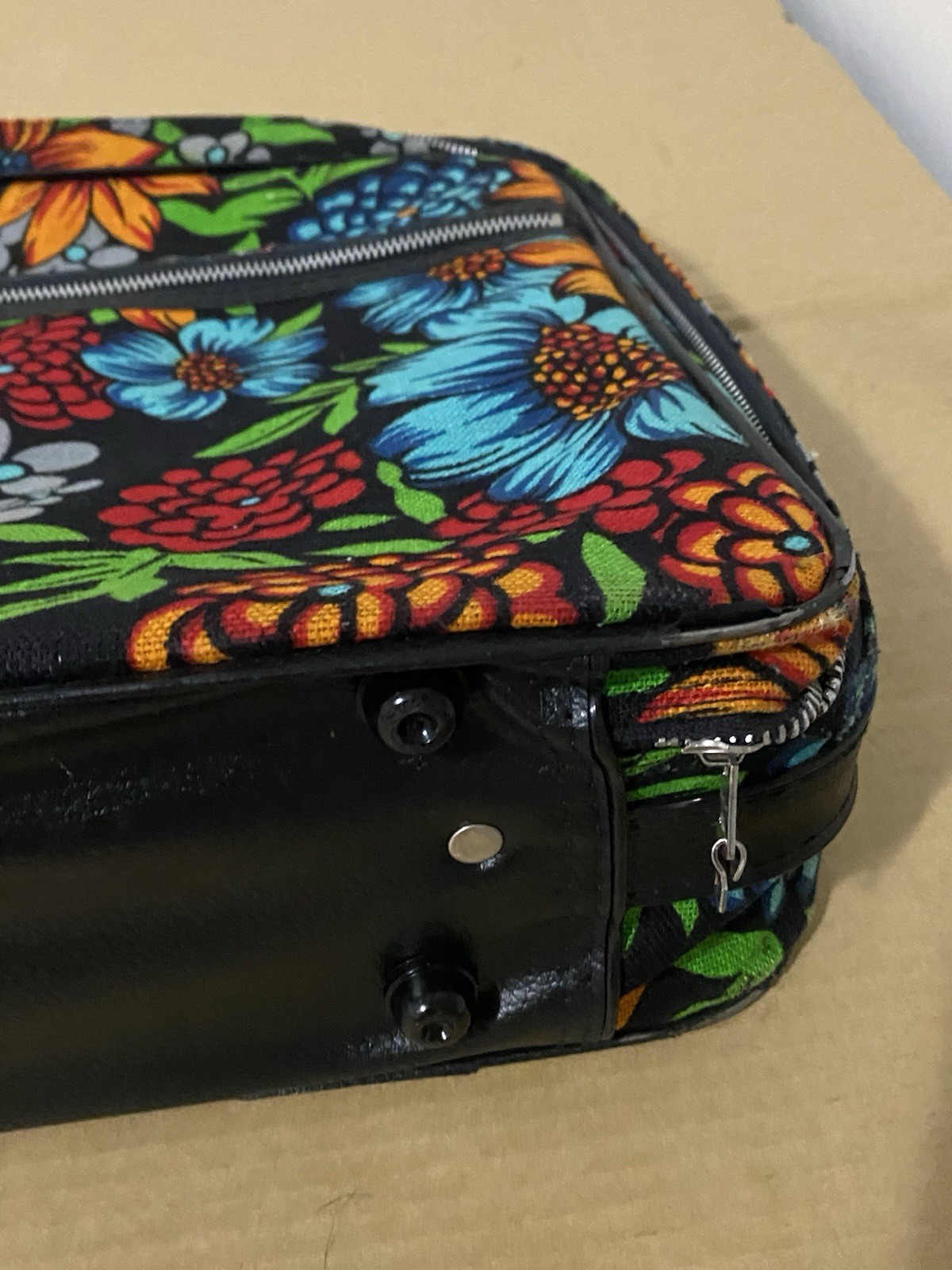 Vtg Bantam Travelware 2 Pc Floral Luggage Set