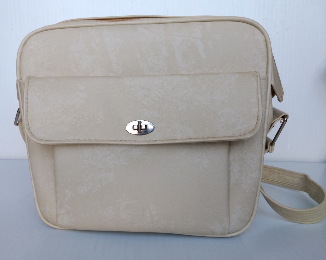 Vintage Sears Courier by Samsonite Beige Marbled Vinyl Travel Bag