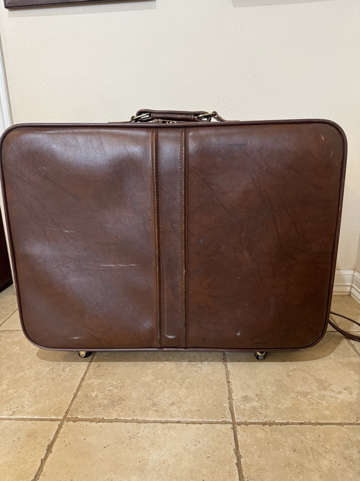 American Tourister Vintage 1960’s 3-Piece Leather Suitcase Set- Great Condition