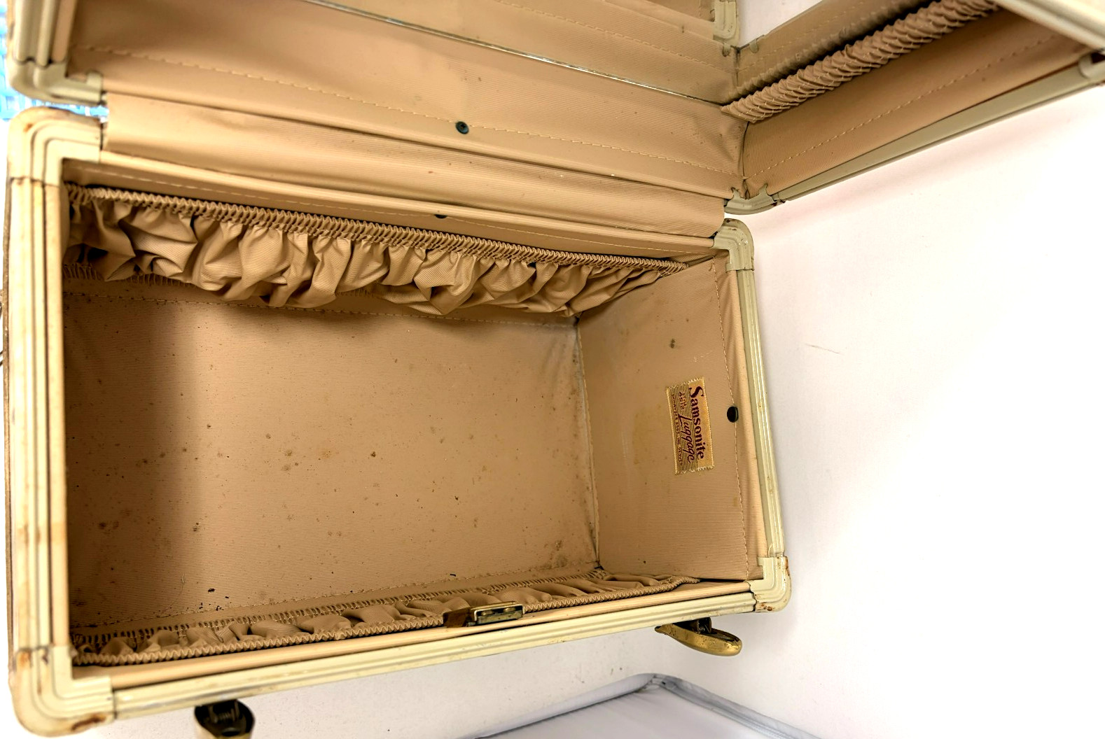 Vtg Samsonite Schwayder Train Case Ivory Marble Hard Shell Makeup Luggage 13″