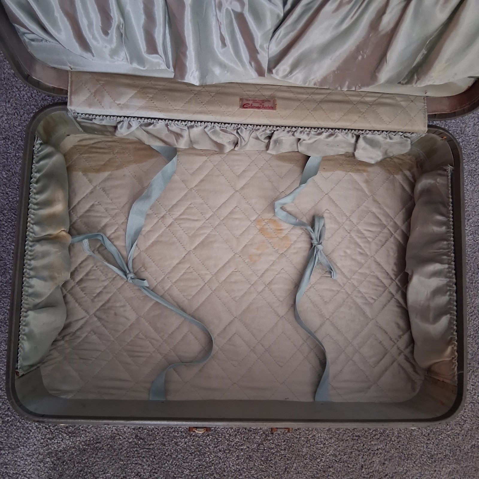 Vintage 1950s US Trunk CO Hardside Travel Suitcase Lined w Logo Accent