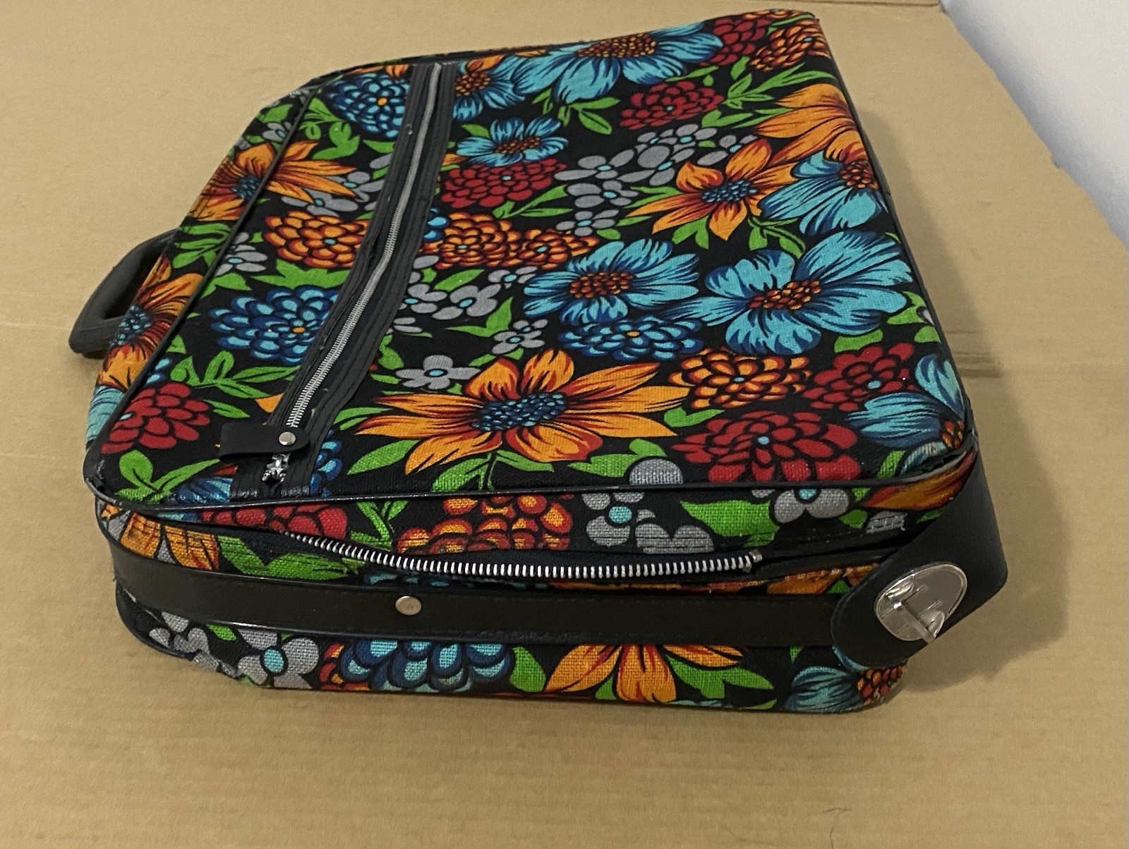 Vtg Bantam Travelware 2 Pc Floral Luggage Set