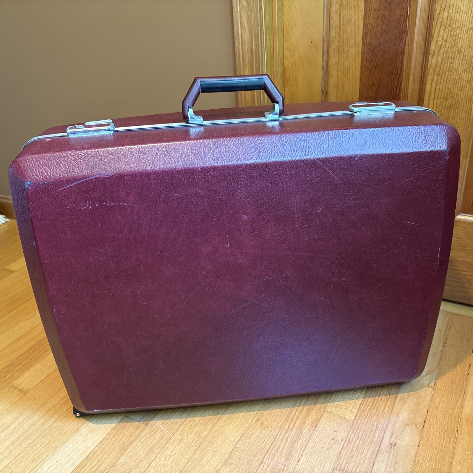 Vintage 70s80s American Tourister Burgundy Hard Shell Suitcase w/Wheels and Key