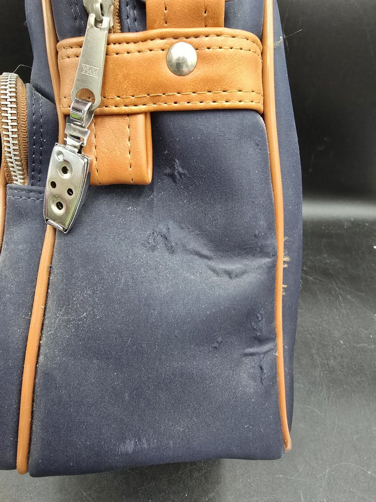 Vintage Prima Travel Bag Leather Shoulder Strap Locking With Key Luggage Zip Up