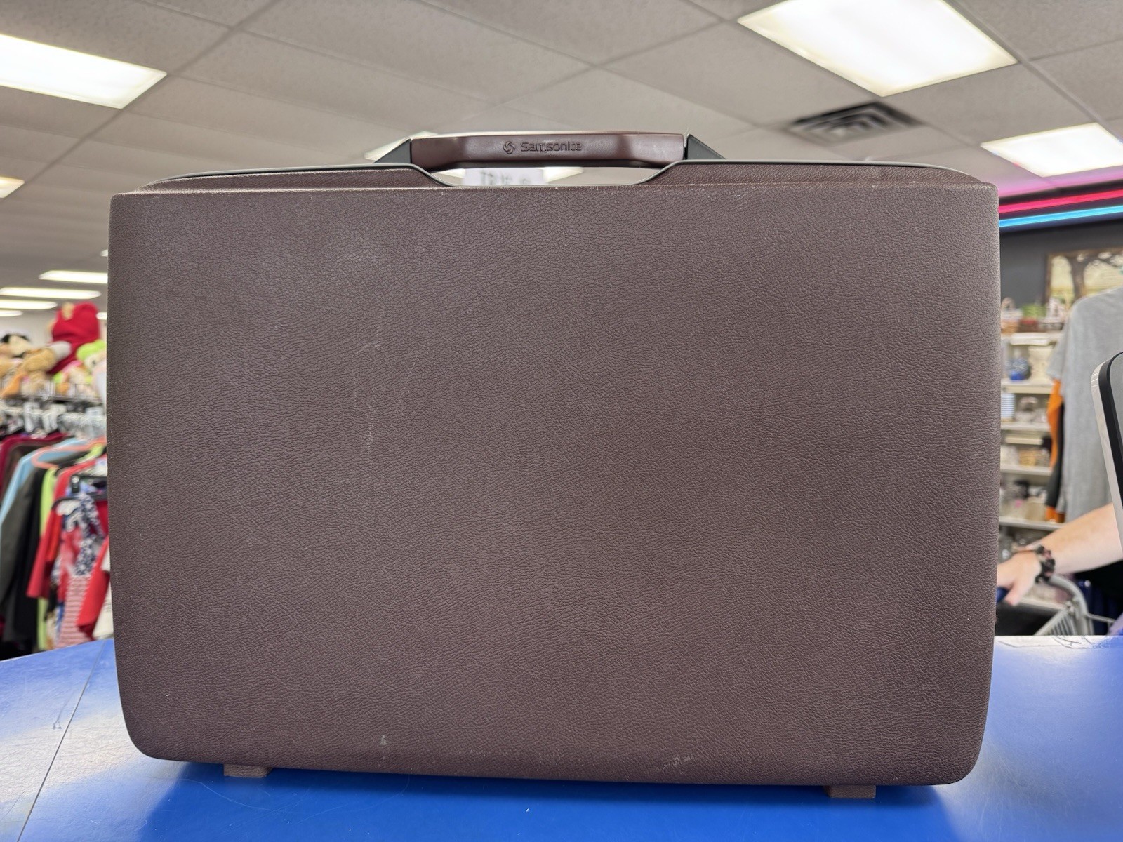 1984 samsonite the survivor brown card case briefcase with keys new/old stock