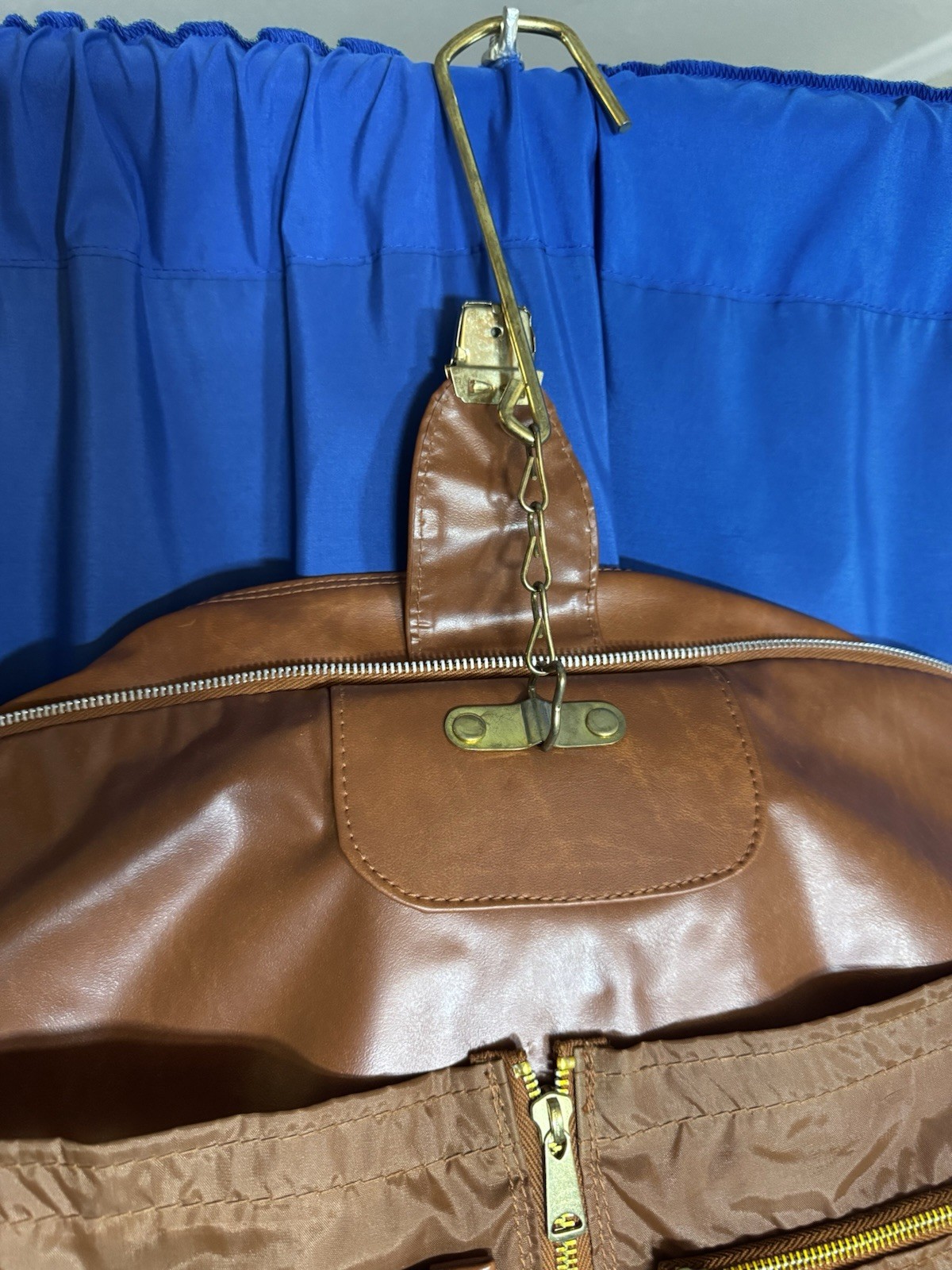 Vintage Messenger Bag Travel Bag Faux Leather Hanging Wardrobe And Lockable Zip