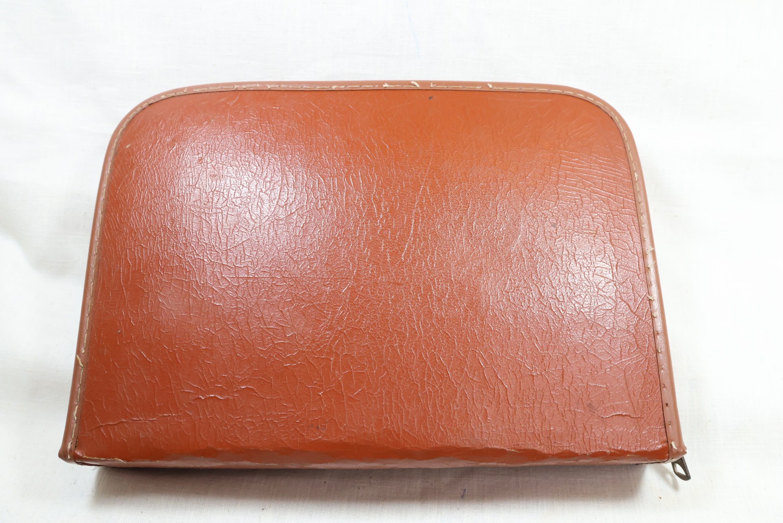 Travel Case for Mens Toiletry Zippered Vintage VTG leather 9″ x 6″ size w/ acces
