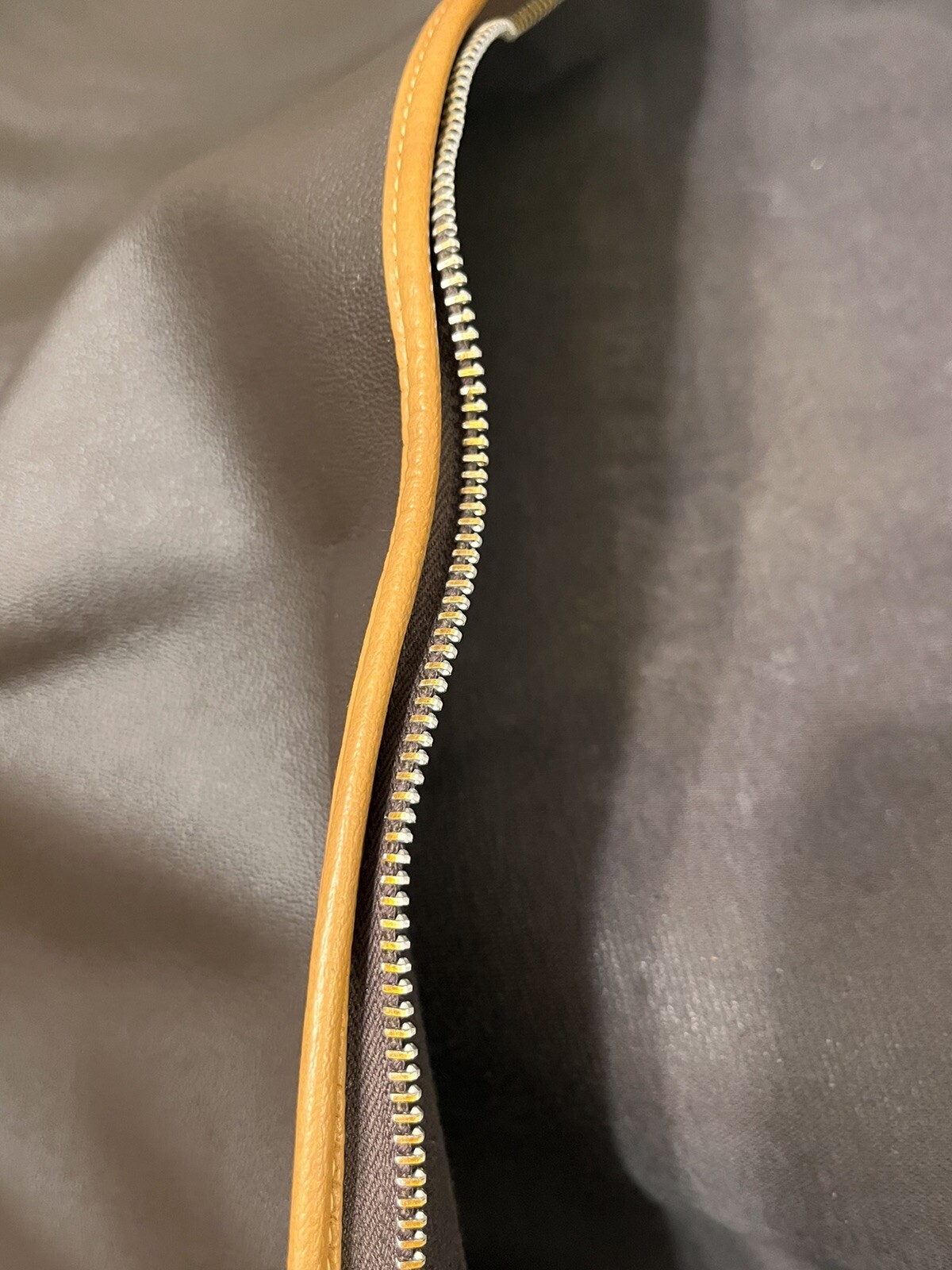 Vintage LE Aramis Faux Leather Classic Travel Garment Bag The Club Suiter No. 1