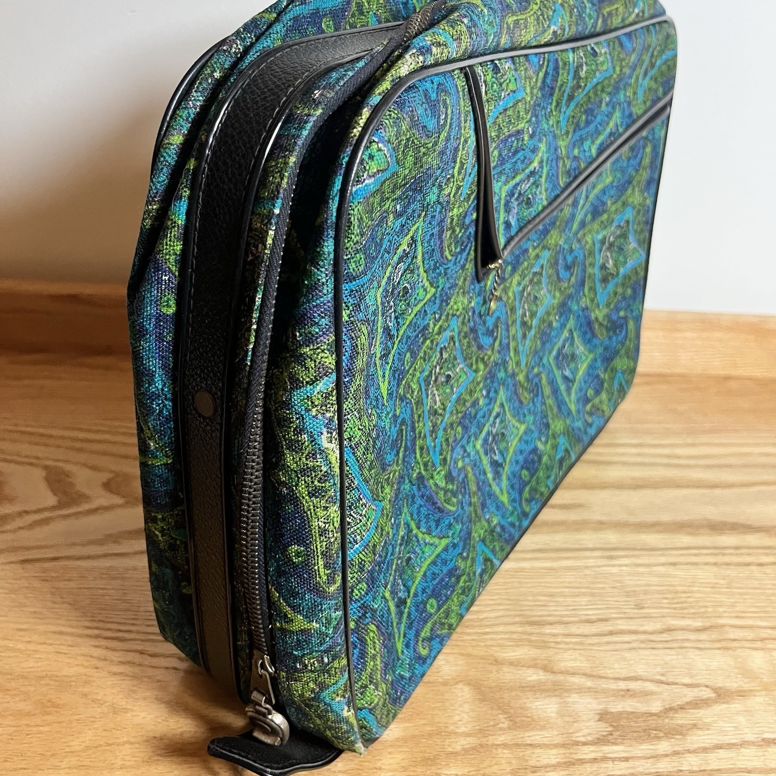 Vintage 60’S 70’S Paisley Suitcase Luggage Hippie Bag Canvas Blue Green NO KEY