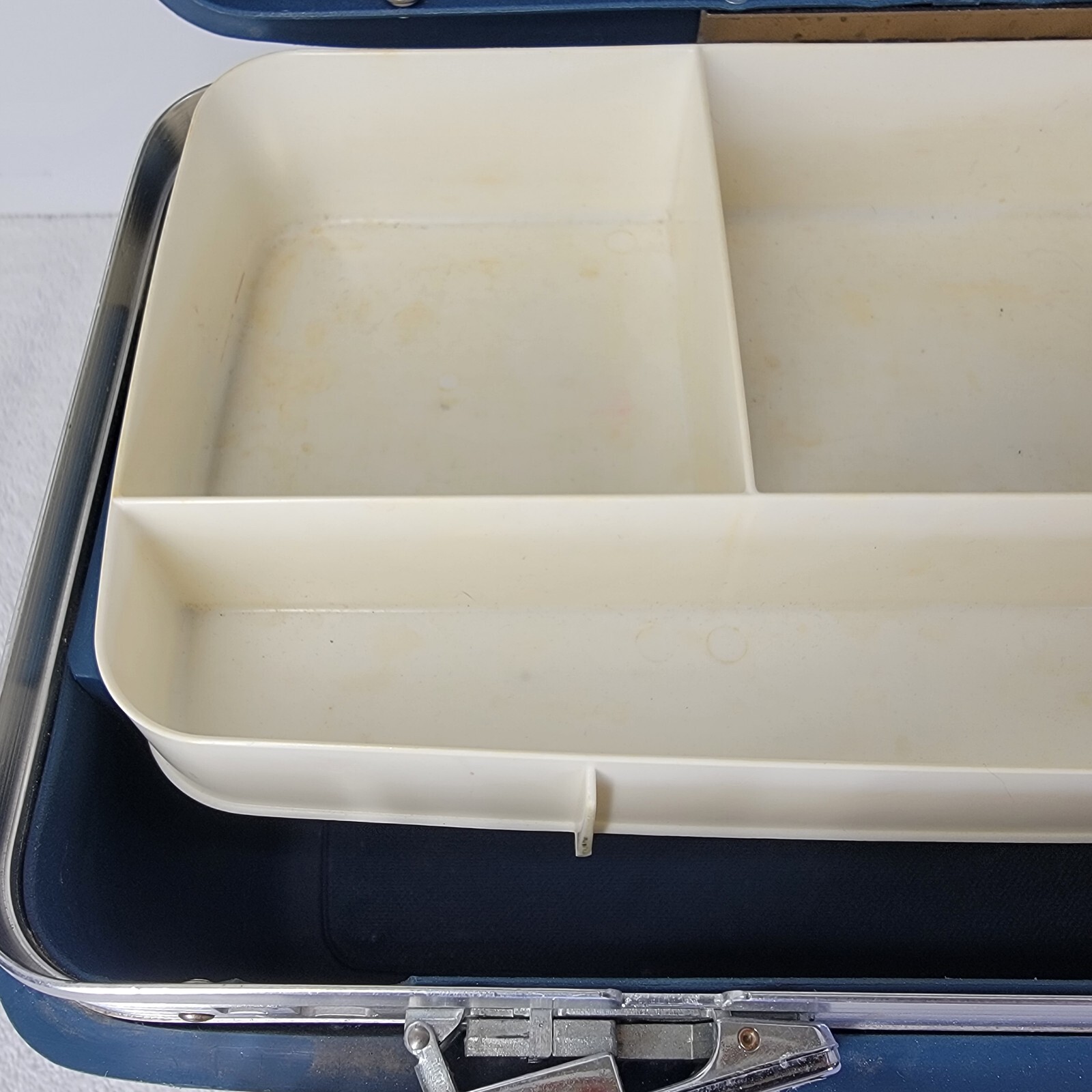 Vintage Samsonite Blue Train Makeup Carry On Hard Case With TRAY – NO KEYS