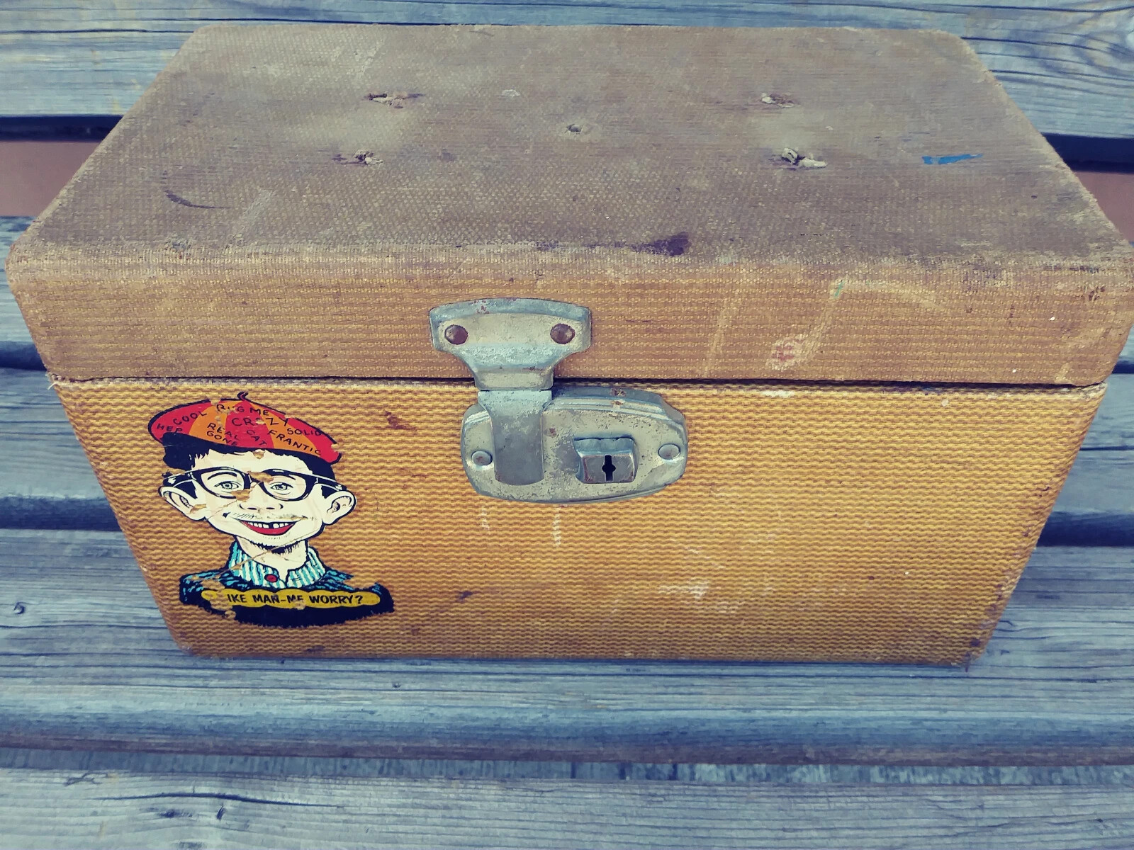 Vintage Train Cases Alfred Neuman “ME WORRY?” Decal Mad Mag, Antique Rice Straw