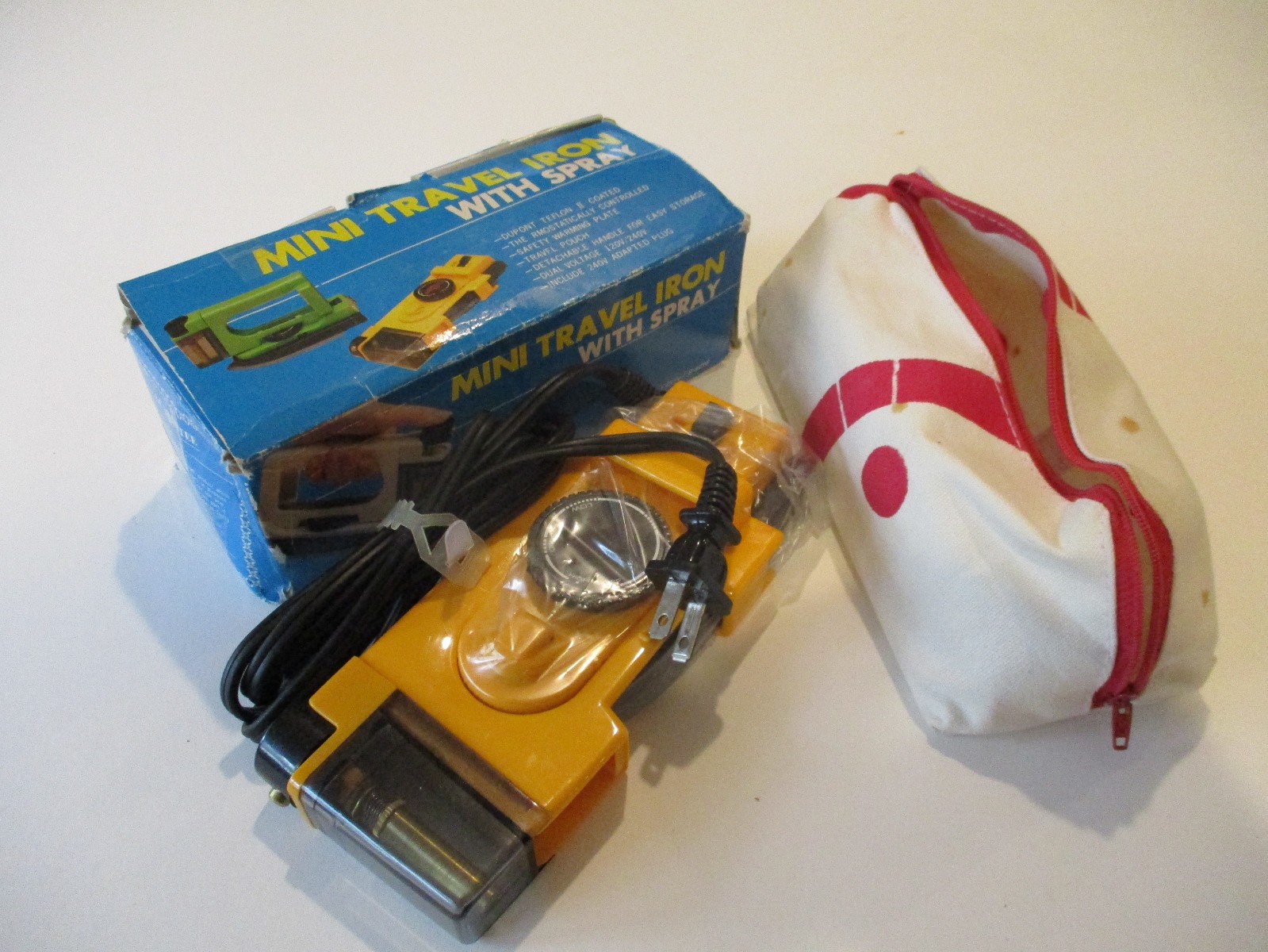 Travel mini iron. Vintage, Never used, Original box and plastic wrap