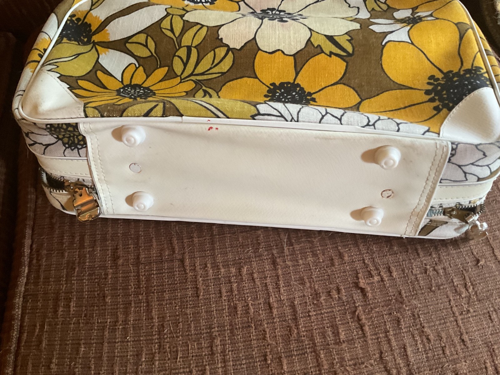 Vintage white 60s Retro MOD Groovy Flower Power Luggage Suitcase with Key mcm