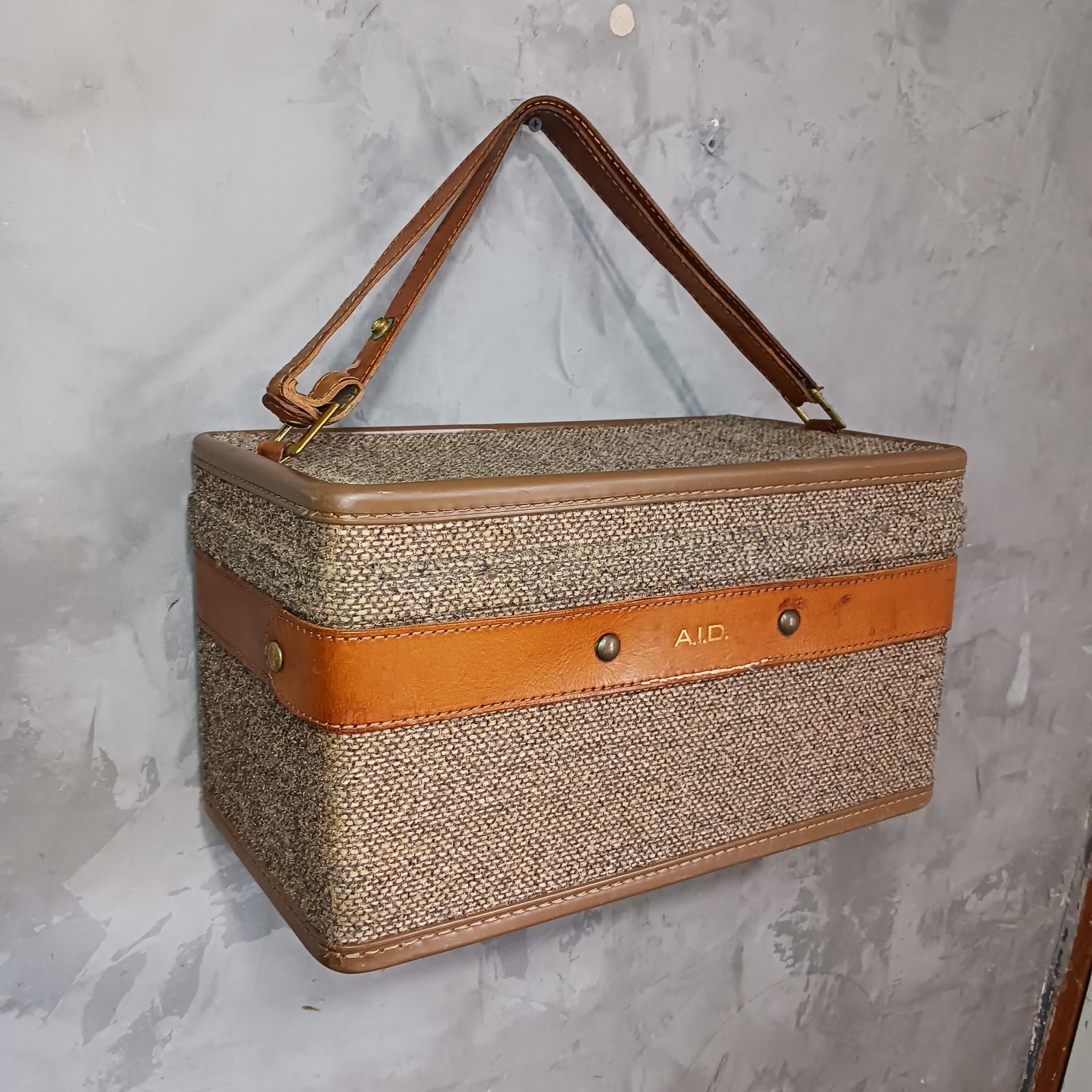 Hartmann Vintage Tweed Leather Train Case Makeup Toile Interior 15″ Travel Bag