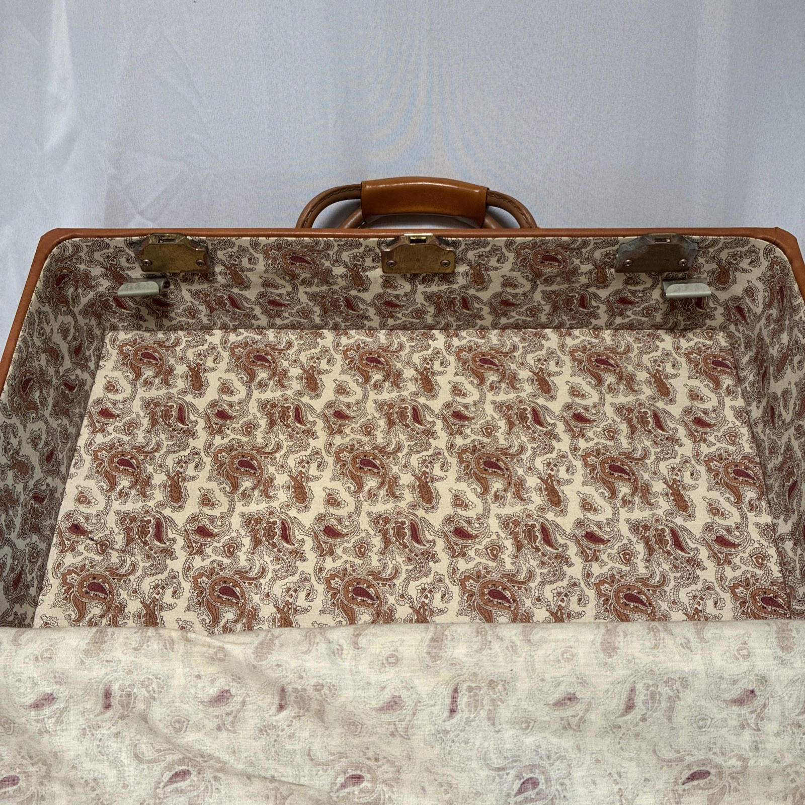 Hartmann Belting Leather Suitcase Vtg Luggage Case Paisley 21″x12.5″x7″