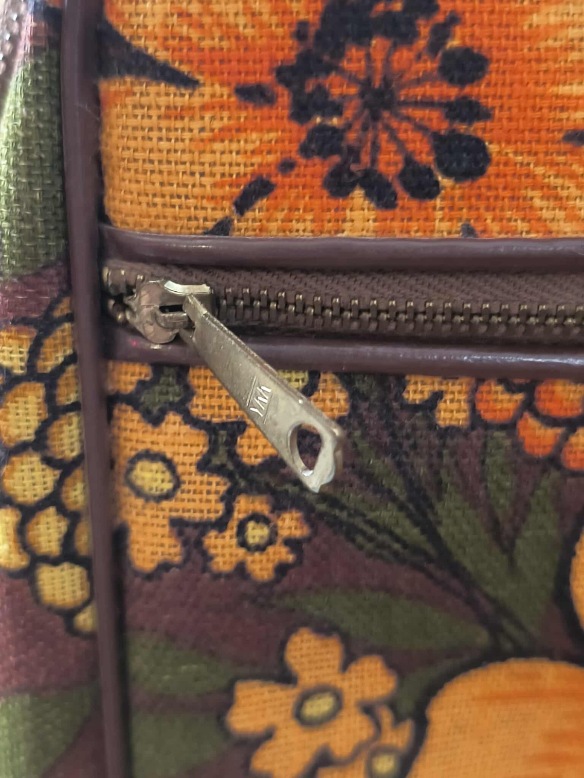 VINTAGE 1960’S FLORAL OVER NIGHT CARRY-ON LUGGAGE & KEY – JAPAN
