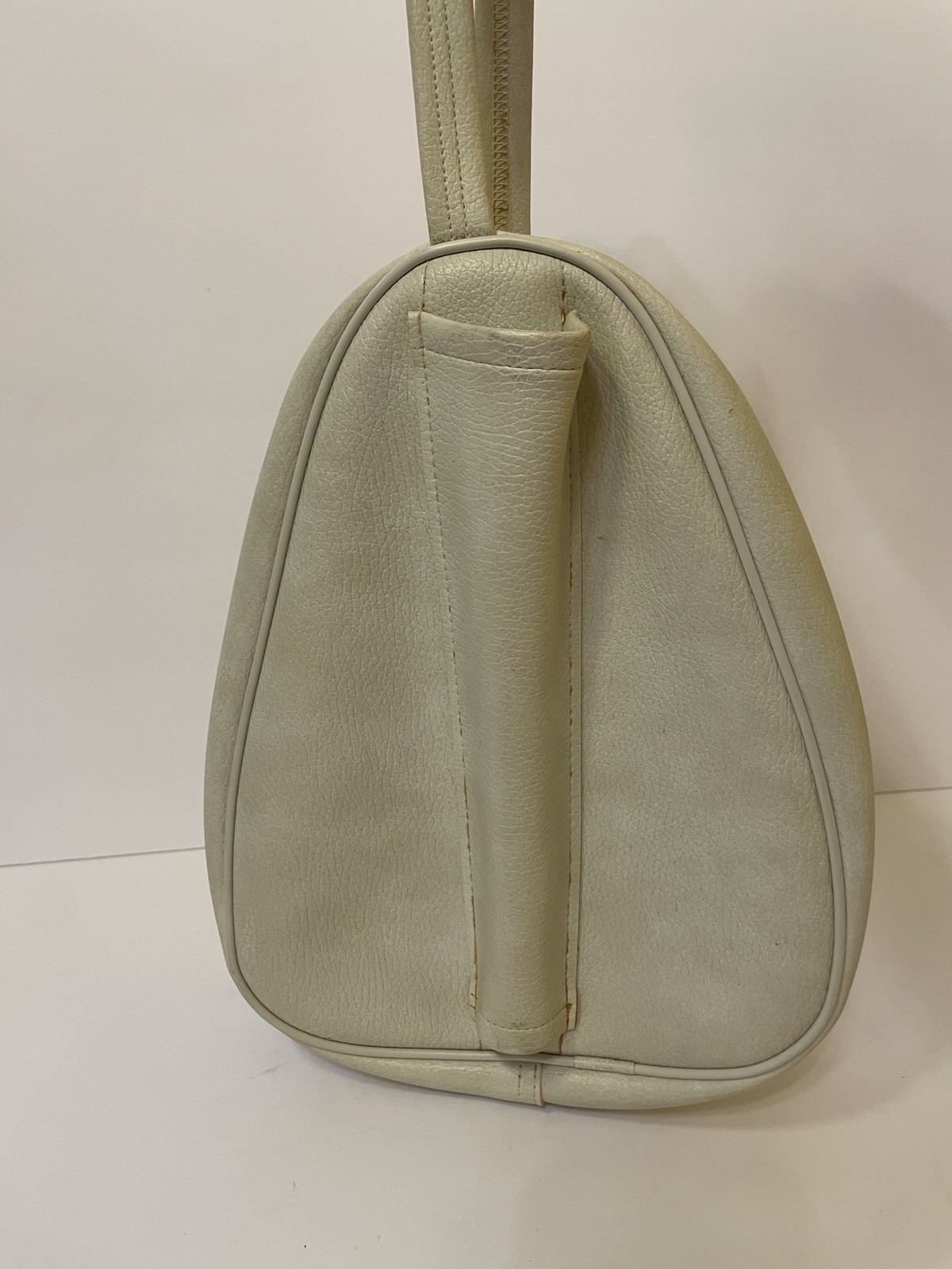 Vintage SEBA MCM Cream Leather Teardrop Cosmetic Travel Case Mid Century 12”