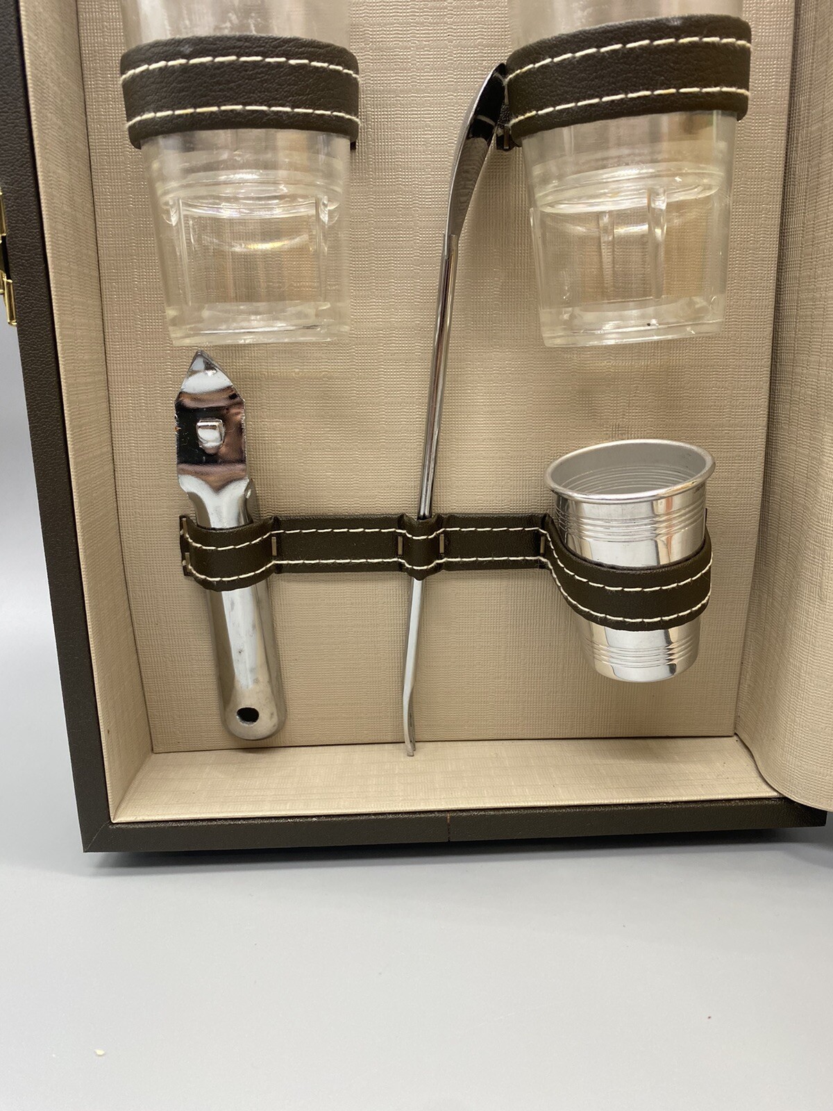 Vintage Bartenders Beverage De Luxe Travel Bar- Trans-World Creations California