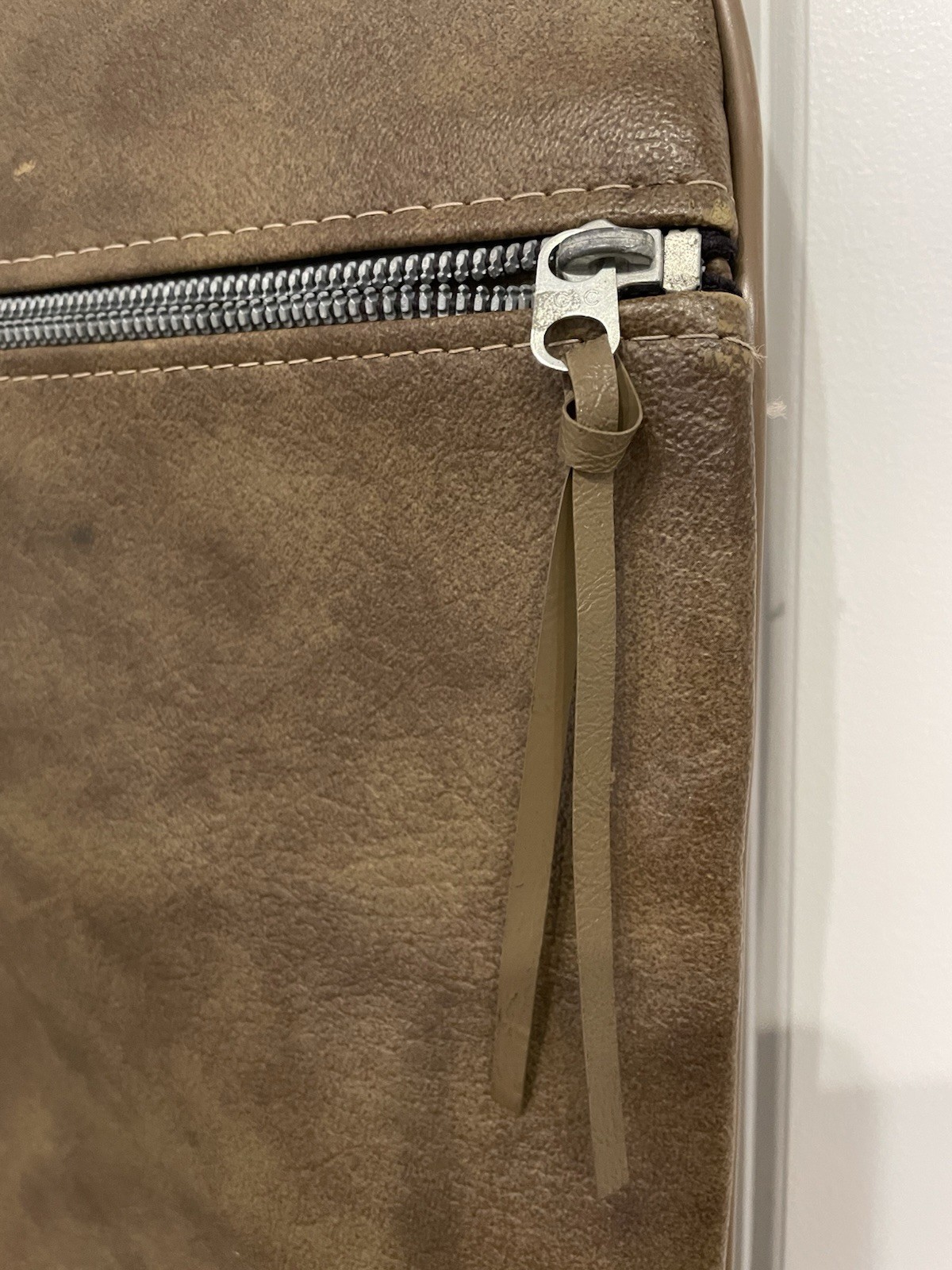 Vintage American Tourister Luggage Garment Suit Bag Leather Brown 39” x 23”
