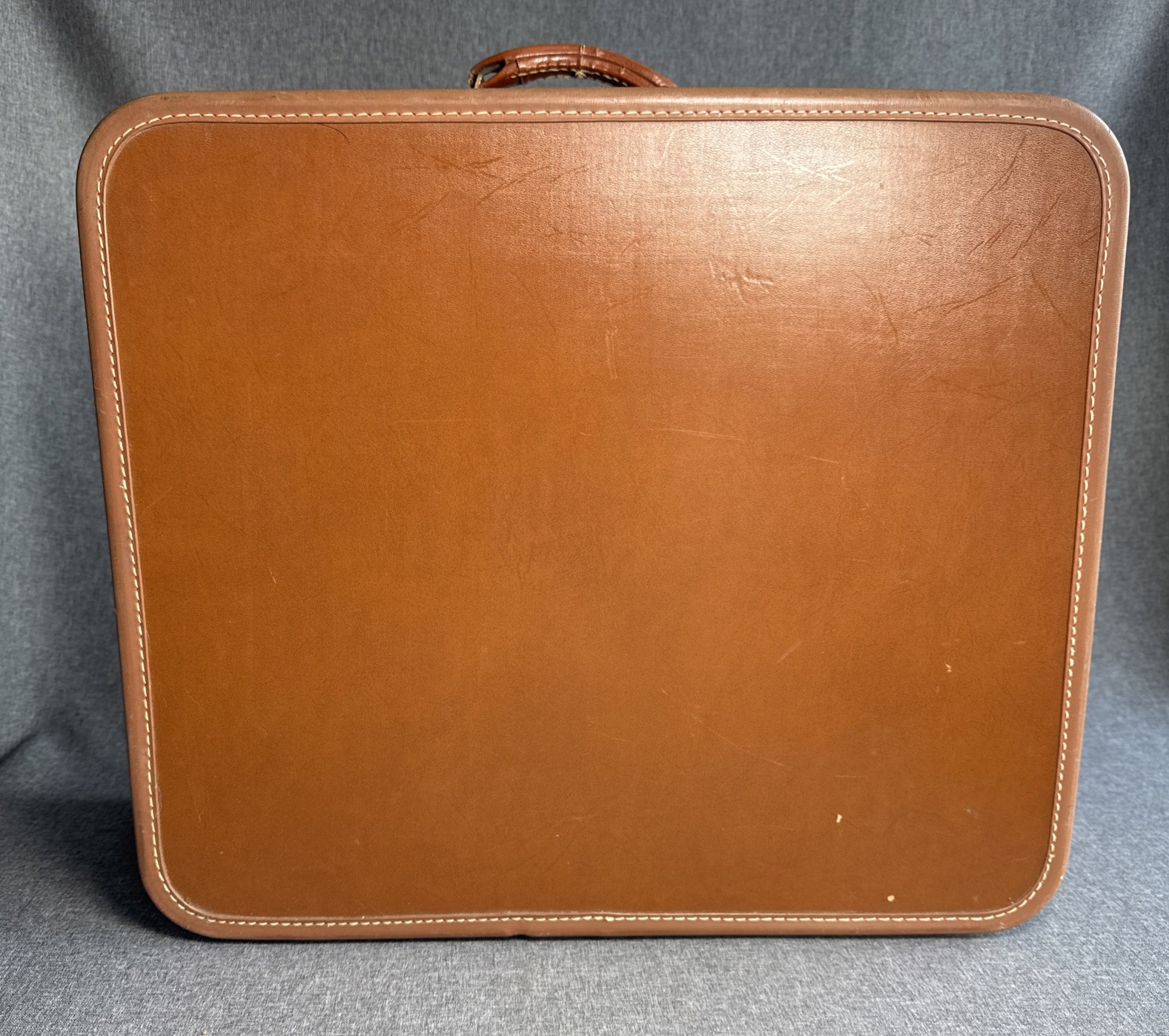 Vintage TRAVELJOY Suitcase Wardrobe Hangers Camel Brown 2 Keys 21x18x8.5” EXC!