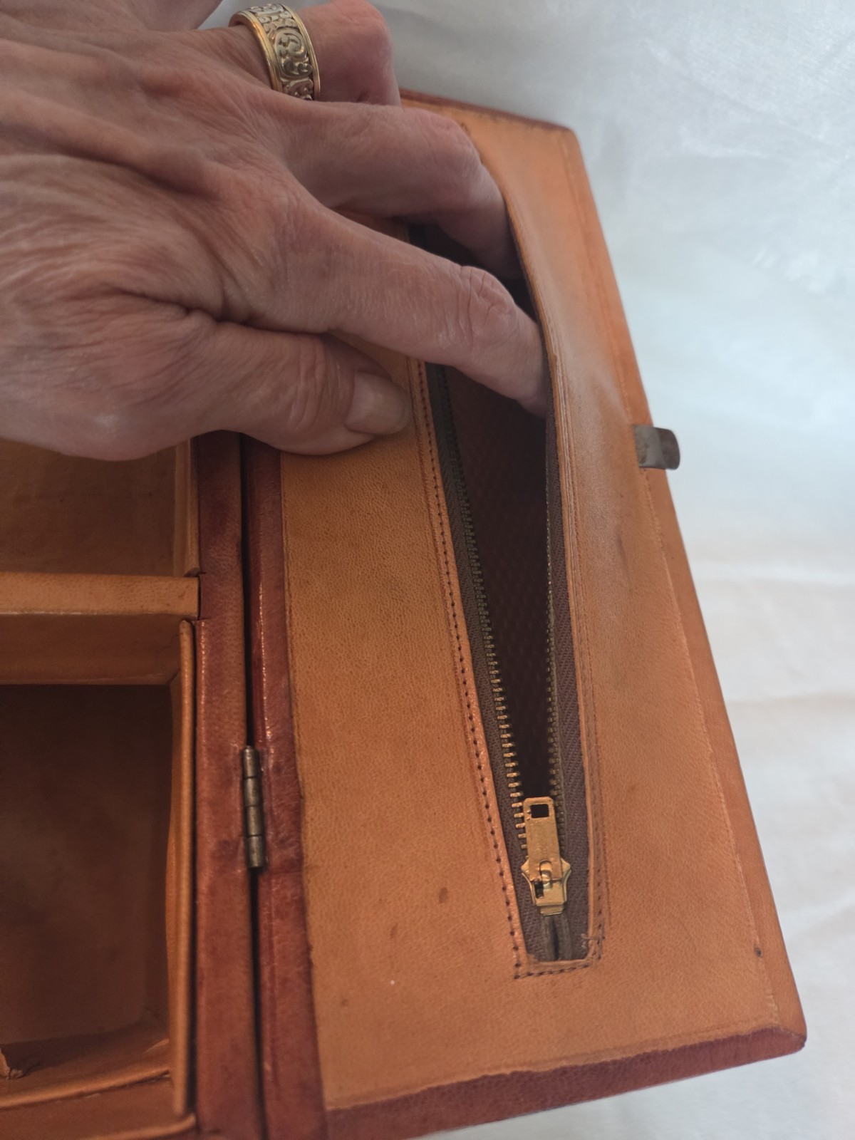 RARE!! Southwest Vintage Tooled Leather Jewelry/Cosmetic/Travel/Vanity Case