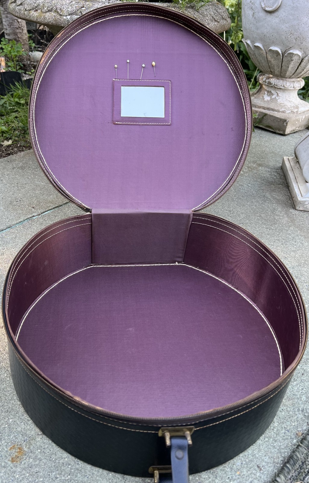 Vintage 1950s Tailored Luggage Case Black Round Wide Brim Hat Box 17″ x 18″