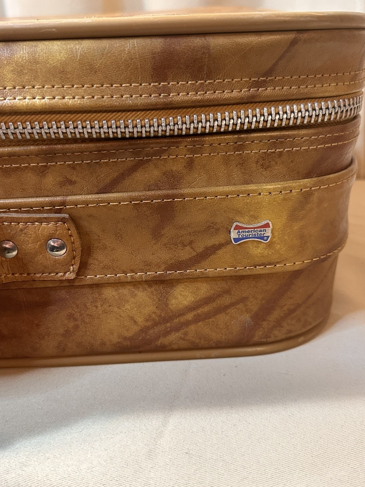 Vintage 1978 American Tourister Escort Series Luggage Suitcase Naugahyde w/ Key