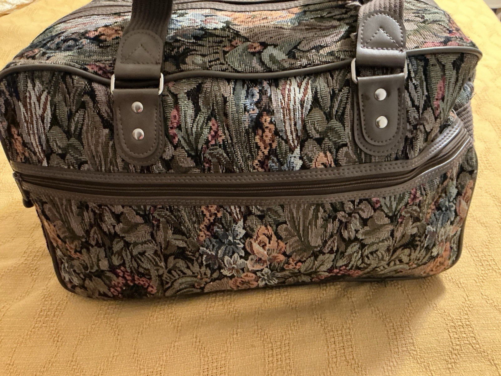 Jordache VINTAGE Floral Tapestry Duffle Bag Weekender Canvas EUC