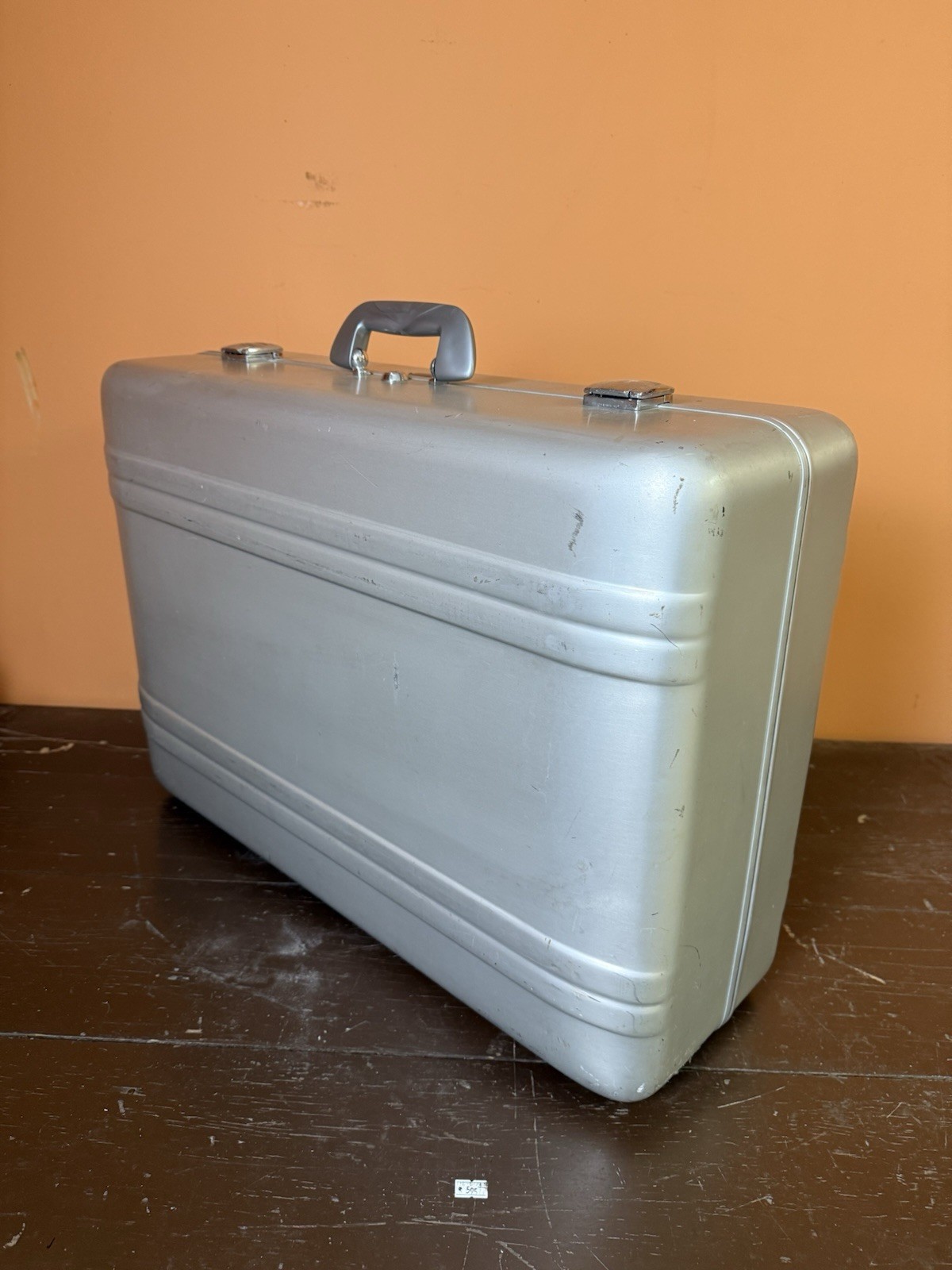 Vintage Zero Halliburton Aluminum Suite Case Case Silver 1970s Office Modernism