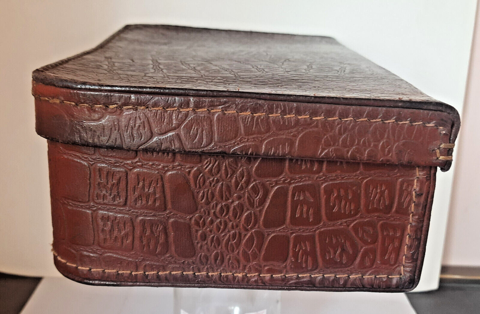 Old suitcase 1940-50s Vintage. THE USSR.