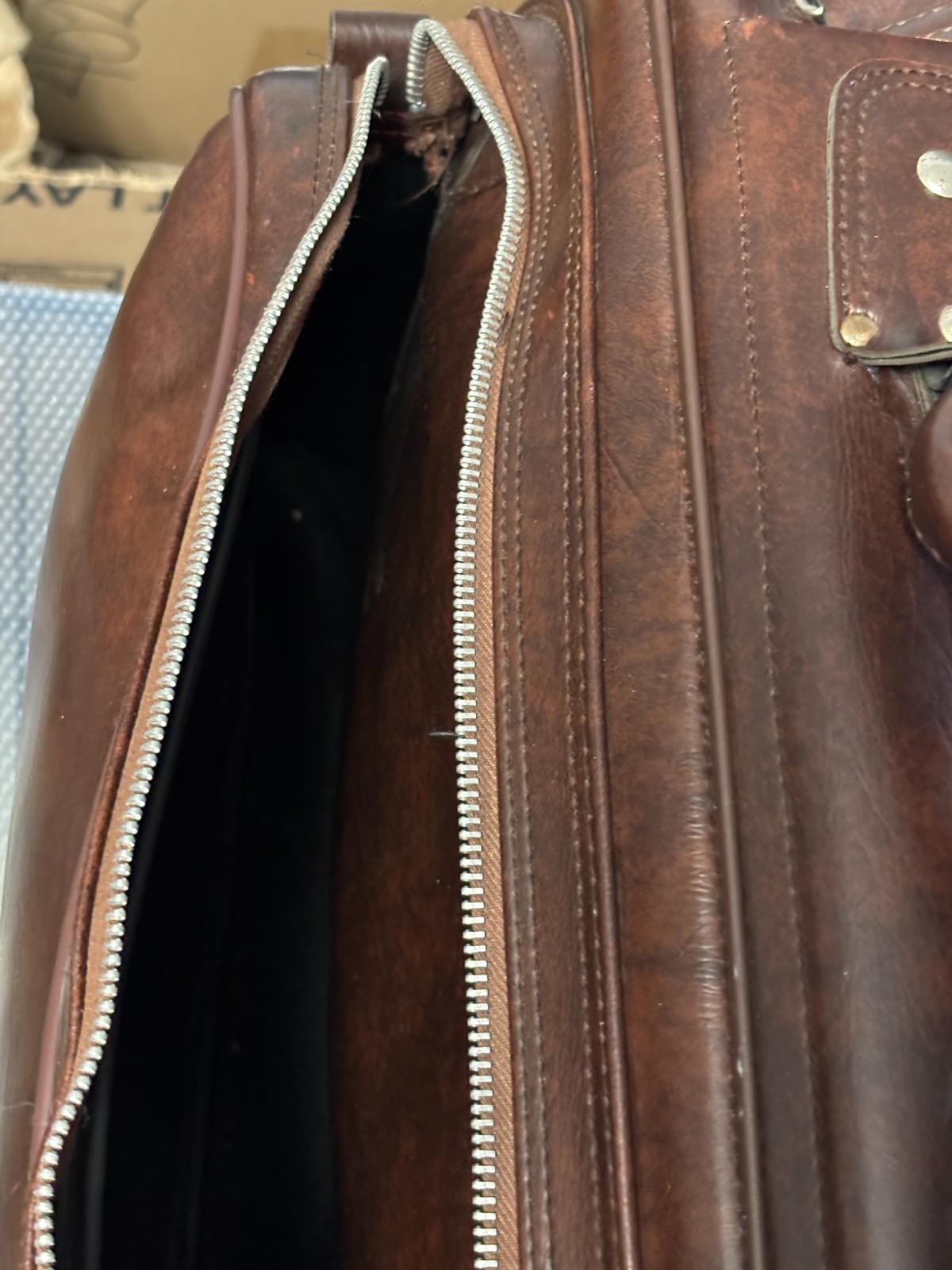 Bantam Travelware Brown Vinyl Overnight Suitcase By Peter’s Bag Corp Vintage
