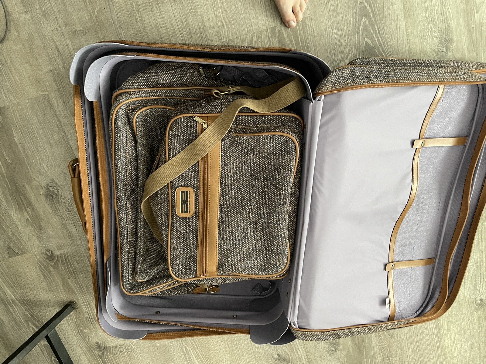 Rare Vtg Amelia Earhart British Tweed Luxury Series Luggage Set Of 4!! Excellent