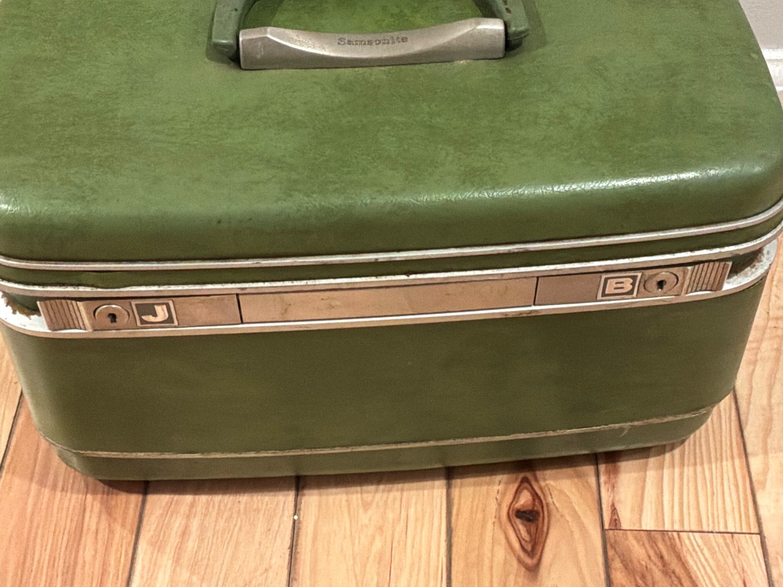 Vintage Samsonite Silhouette Olive Green Train Case Makeup Cosmetic Luggage