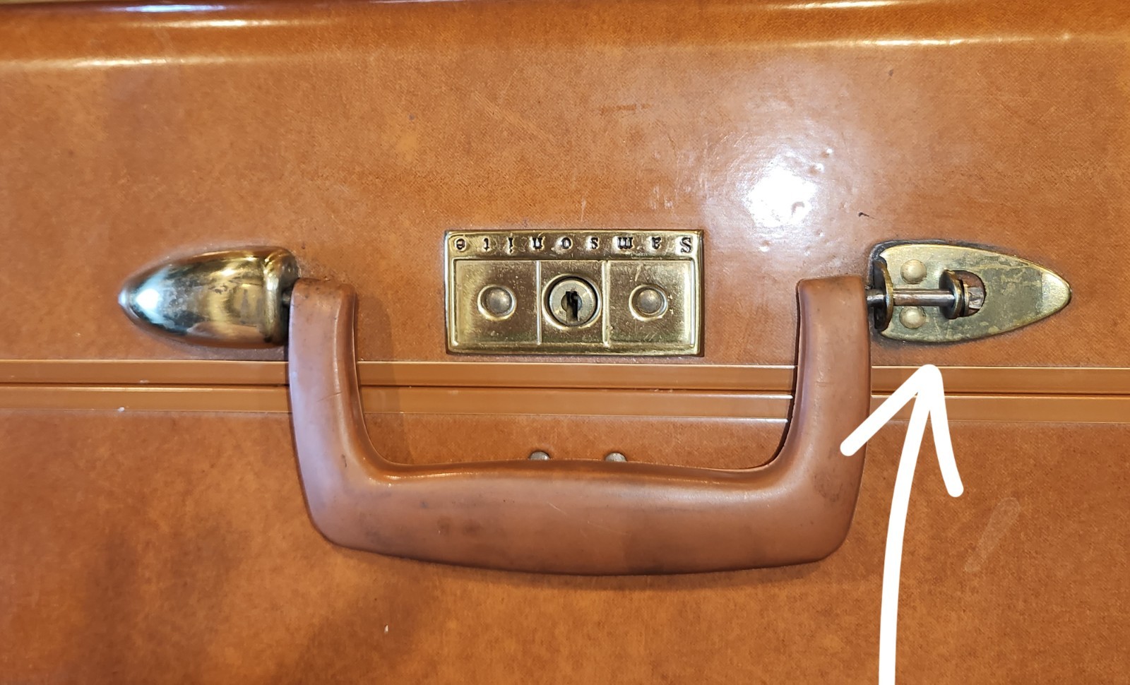 VTG~Samsonite~Shwayder Bros~Streamlite~Hard Side~Suitcase~Saddle Tan~26″~NO KEY