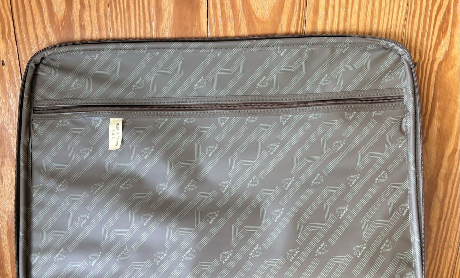 Vintage Jordache Floral Tapestry Travel Suitcase Carry-On Overnight Bag 80s