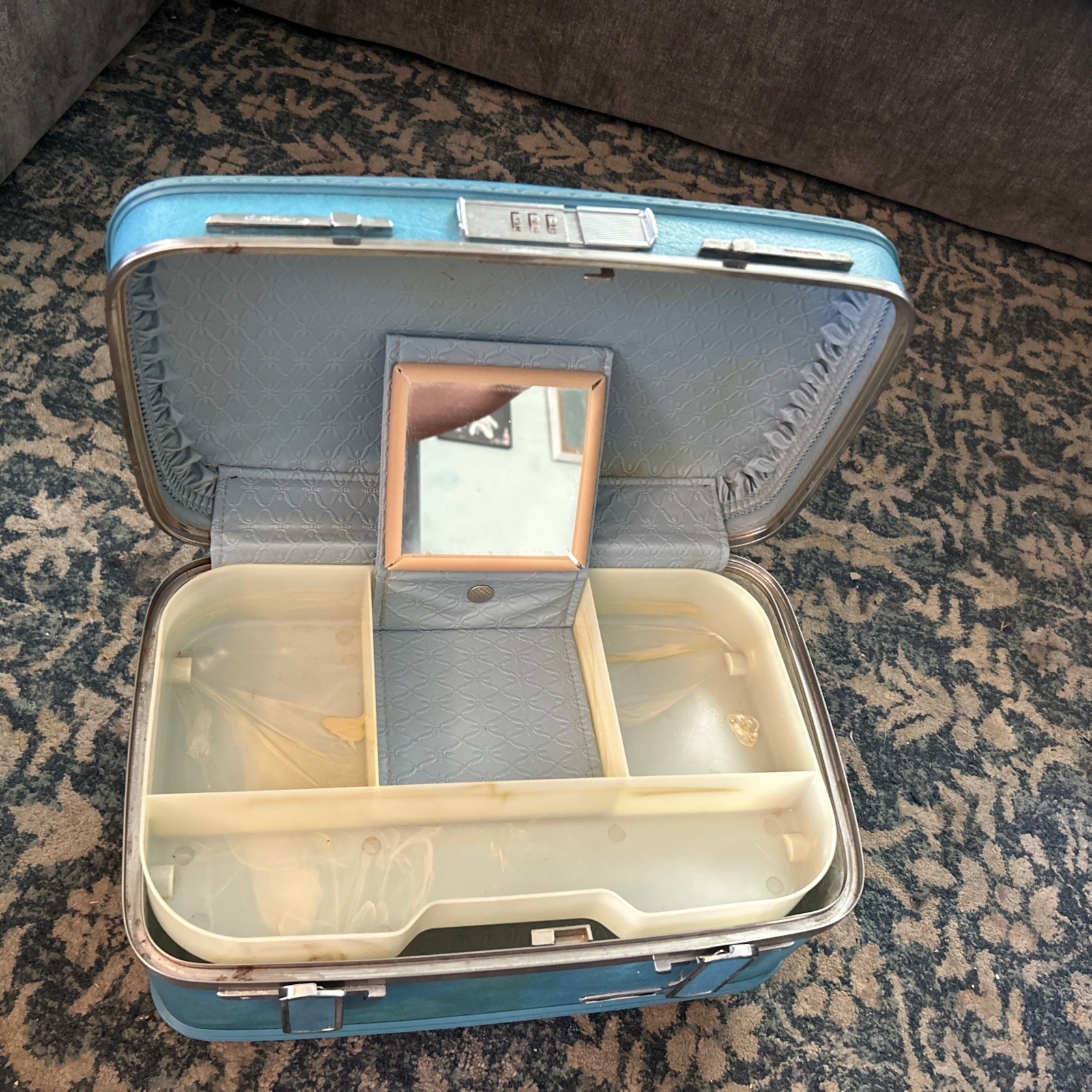 Vintage American Tourister Escort Blue Train Case Mid Century Hard Shell w Tray