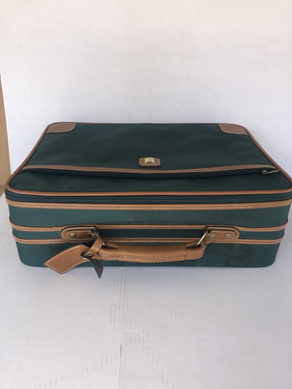 True Vintage Members Only Canvas Suitcase Green Brown Trim Train Case Overnight